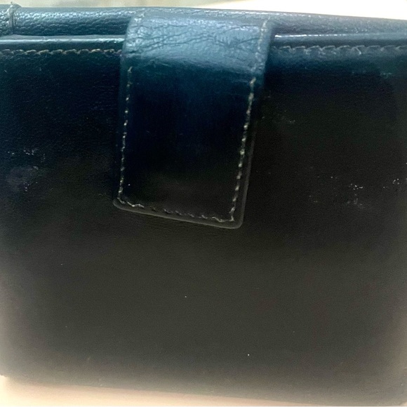 Gucci Authentic Vintage Small Wallet - Picture 6 of 8